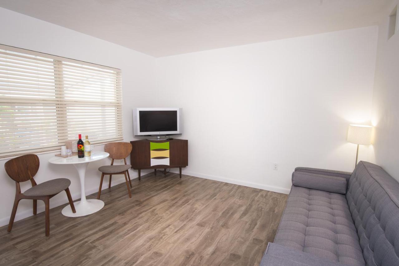 Regency Inn & Suites Sarasota Dış mekan fotoğraf
